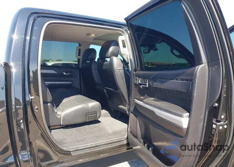 2019 Toyota Tundra Platinum 5.7L V8 z USA, uszkodzony, nr VIN 5TFAY5F19KX810537
